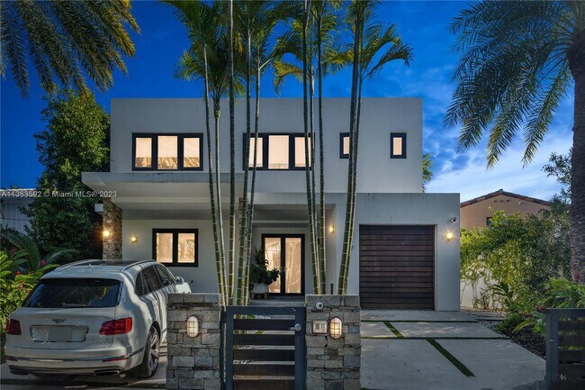 Building Photo - 3427 Meridian Ave