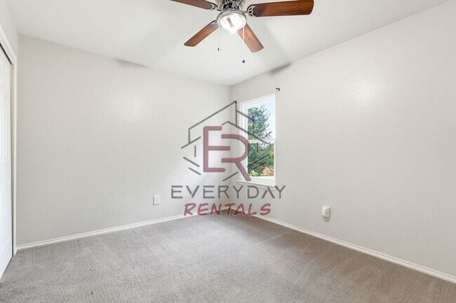 Building Photo - 2513 Haven Dr