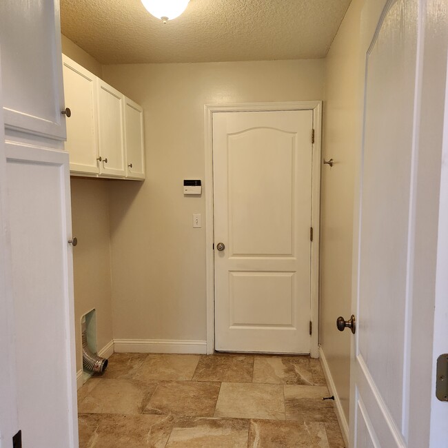 Laundry Room - 32041 Hibiscus Parke Ct