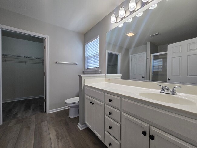 Building Photo - Charming 3BR + Bonus, 3BA Single-Family Ho...