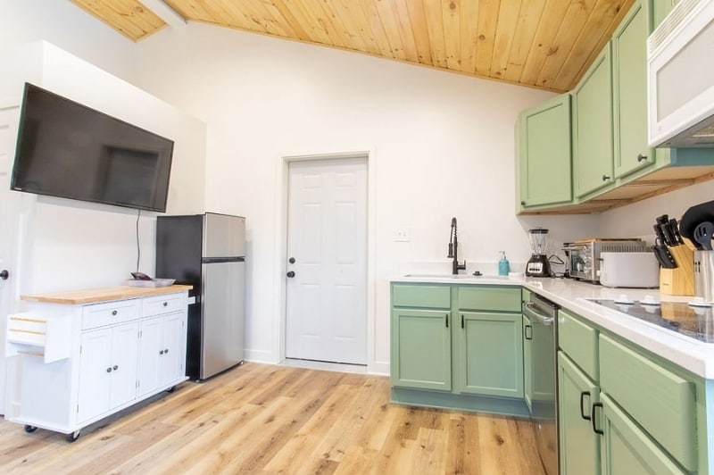 Building Photo - 7115 W 71st St