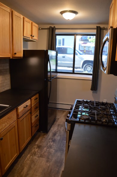 Building Photo - 1600 Park Ave