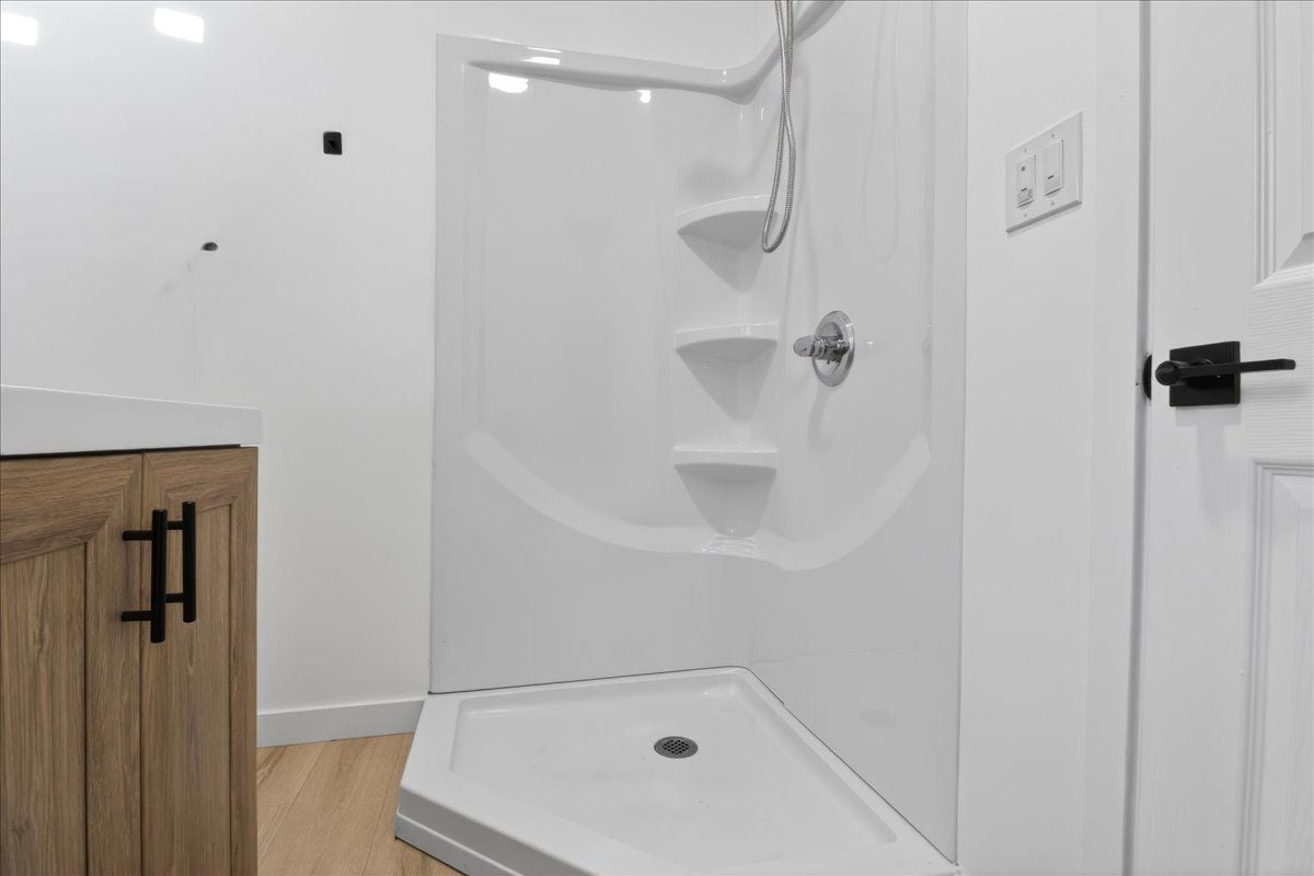 Building Photo - 2101 E 63rd St