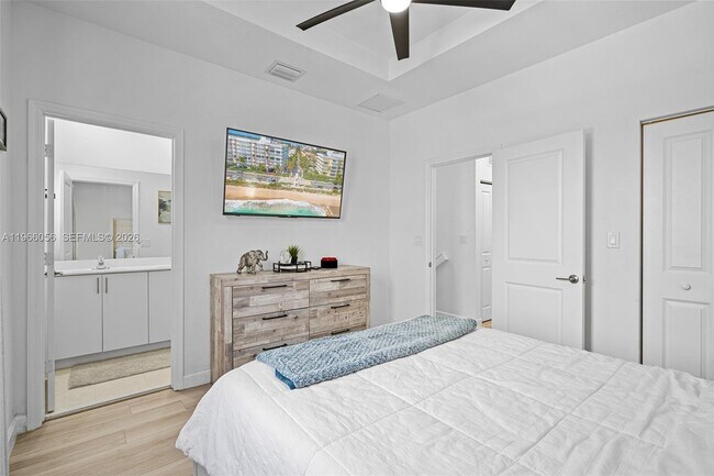 Building Photo - 9941 SW 231st Ln