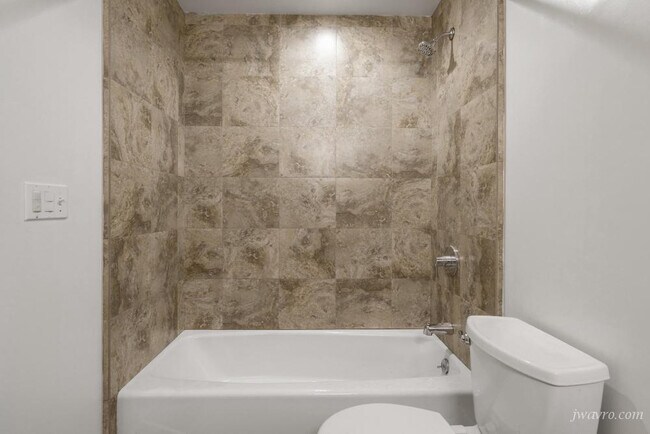 Building Photo - 25 Elgin Park