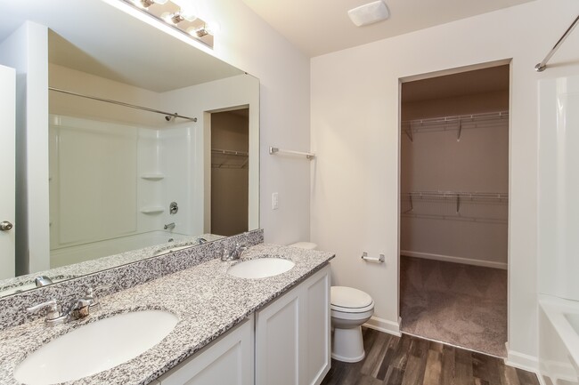 Building Photo - 1592 BOBWHITE LN