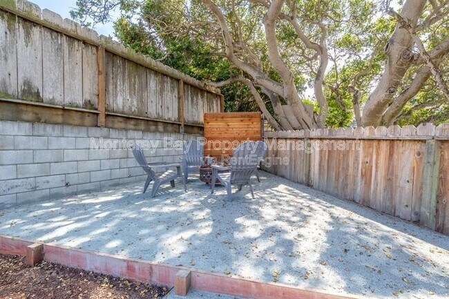 Building Photo - 3057 Otto Dr