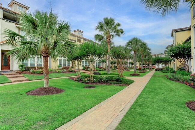 Building Photo - 7 Laurelwood Dr