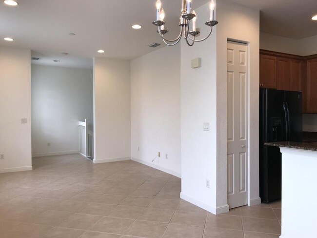 Building Photo - 661 Corte Madera Ln