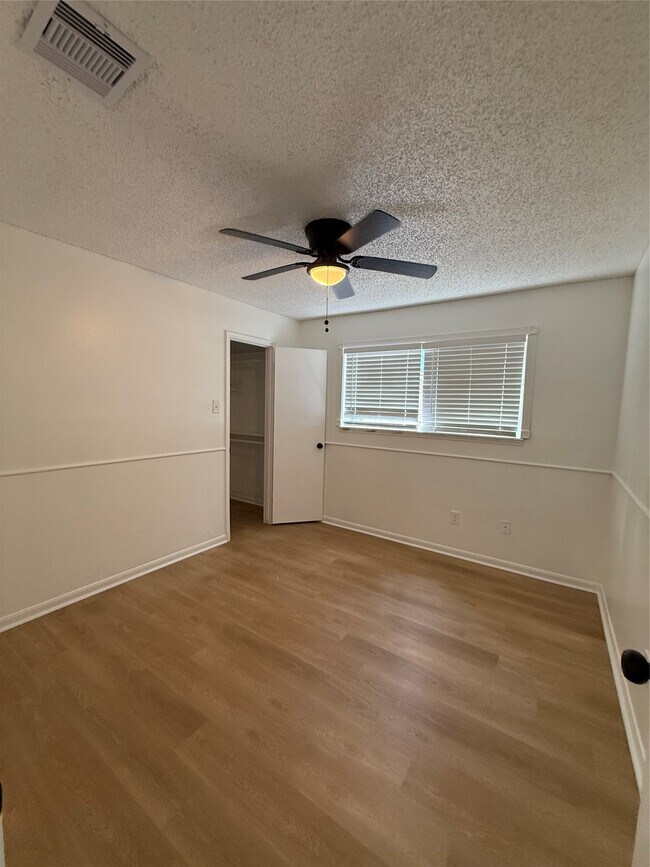 Building Photo - 1847 Spruce Knob Dr