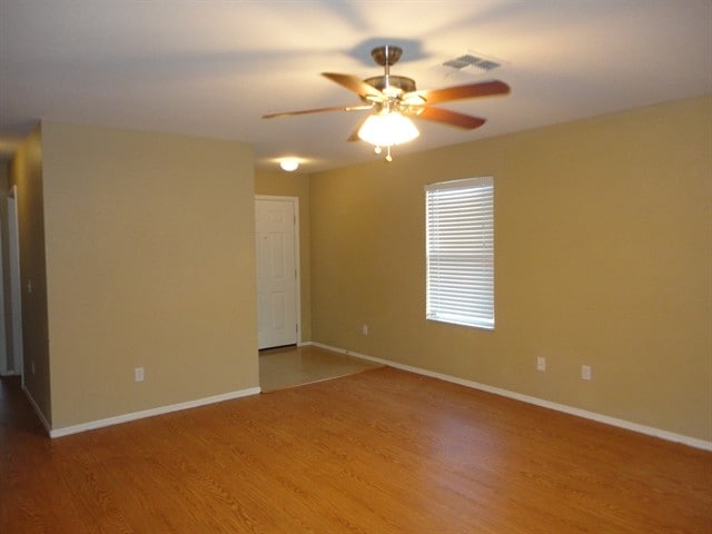 Building Photo - 1054 S Clancy
