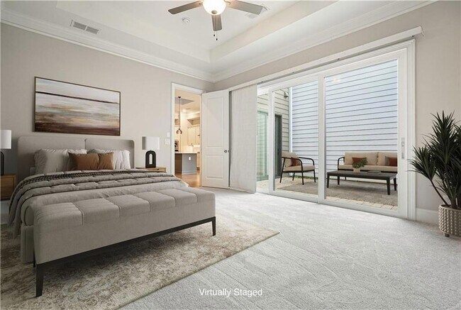 Building Photo - 123 Village Green Ave