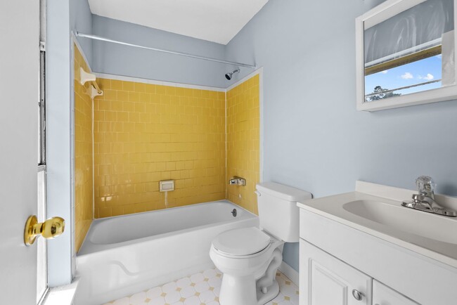 Building Photo - Charming 3 Bedroom, 2 Bathroom house