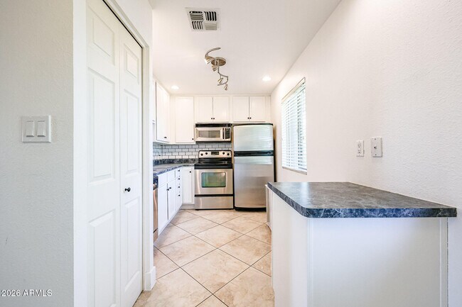 Building Photo - 4354 N 82nd St