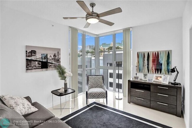 Building Photo - 111 SE 8th Ave