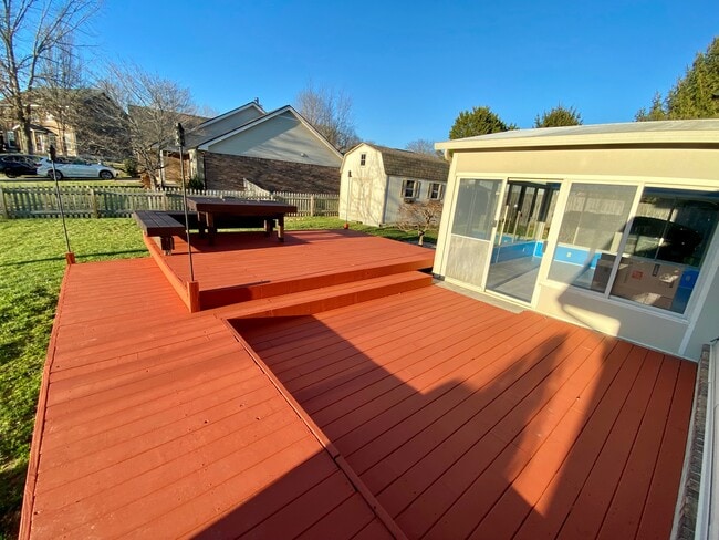 Building Photo - 8705 Mill Run Dr