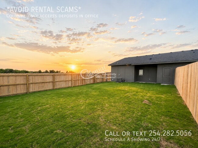 Building Photo - 1607 Crooked River