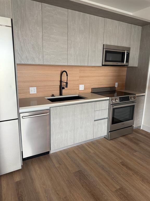 Building Photo - 4315 S Congress Ave