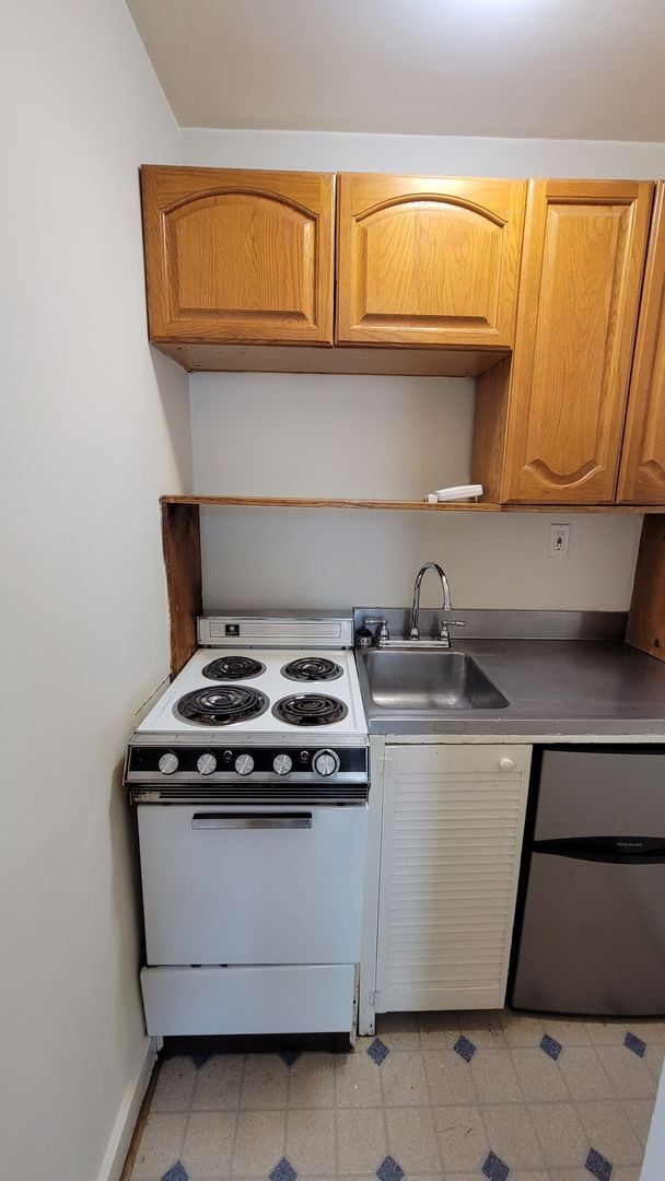 Building Photo - Affordable 1 Bedroom in Downtown Frederick