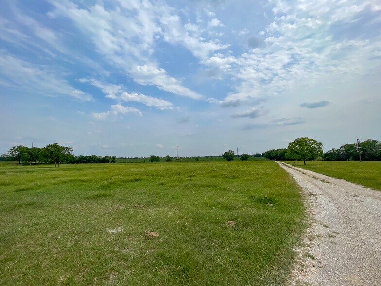 Building Photo - 123 County Road 127A