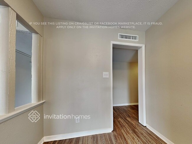 Building Photo - 5616 Pearce St