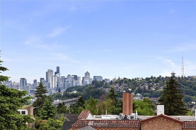 Building Photo - 4418A Francis Ave N
