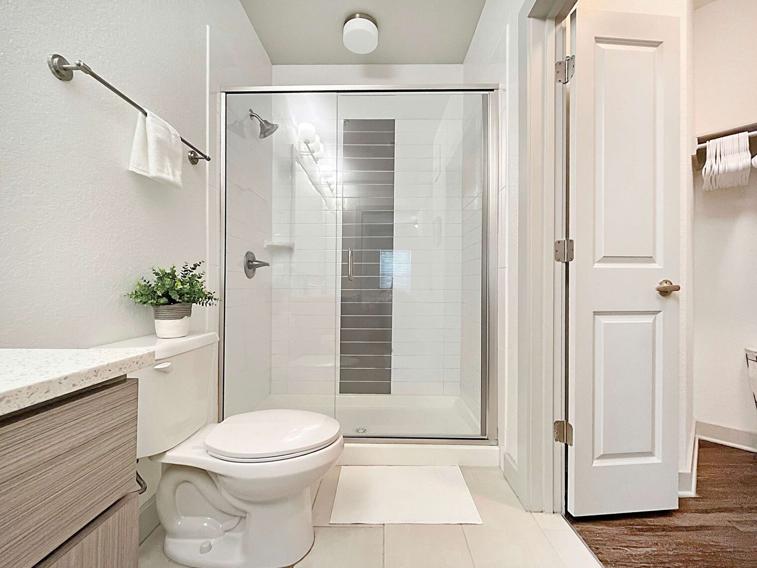 Building Photo - 2615 N Grady Ave