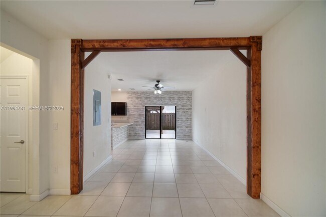 Building Photo - 11508 SW 248th Ln