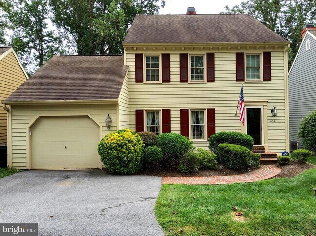 Building Photo - 404 Cranberry Ln