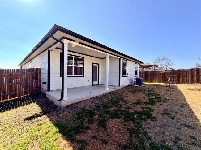 Building Photo - 3008 Louris Ln