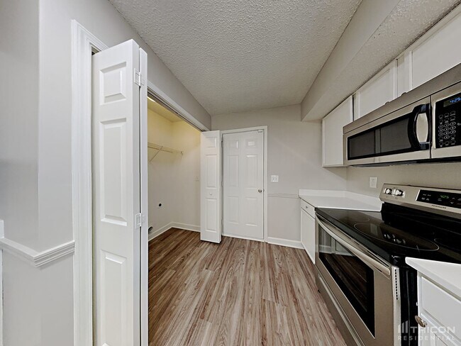 Building Photo - 2608 Misty Cove Pl NE