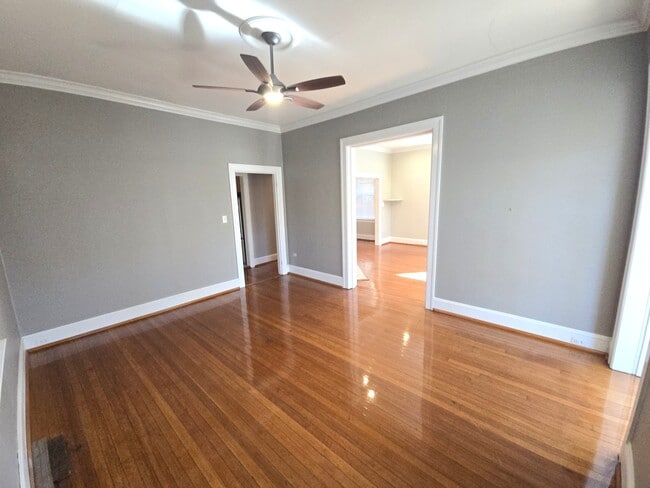 Building Photo - 800 Graydon Ave