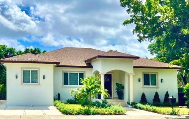 Building Photo - 1395 SW 59th Ave