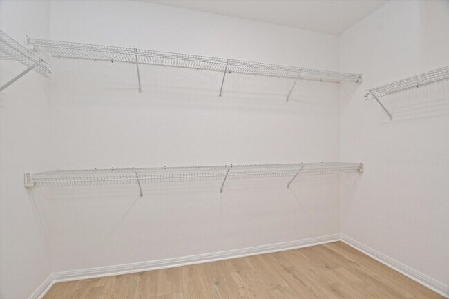 Building Photo - 405 Dawson Trail