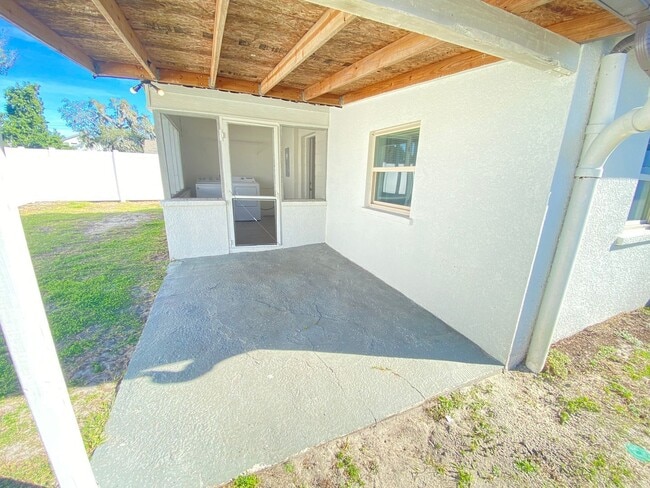 Building Photo - 241 E Church Ave