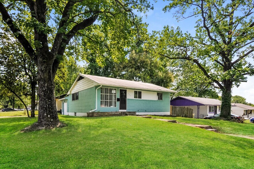 Building Photo - 200 Dundee Cir