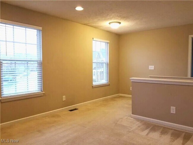 Building Photo - 5055 Lake Forest Dr