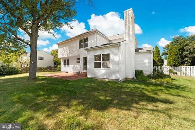 Building Photo - 53 Perilli Dr