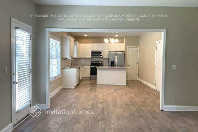 Building Photo - 5591 Hickory Stone Dr