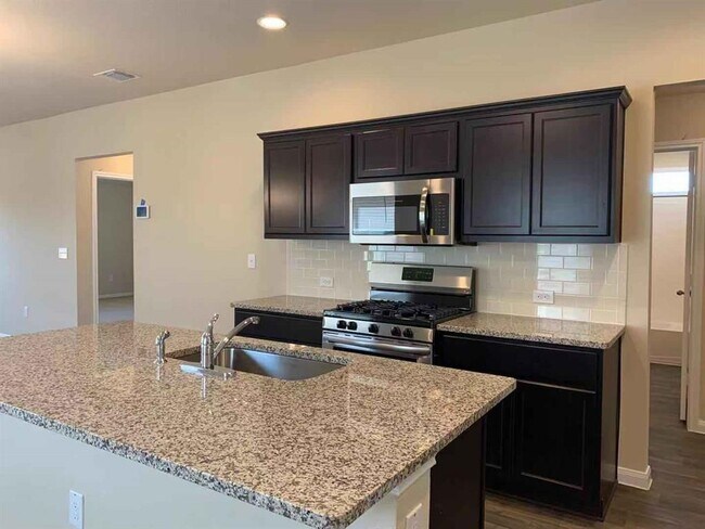 Building Photo - 13910 Levy Ln