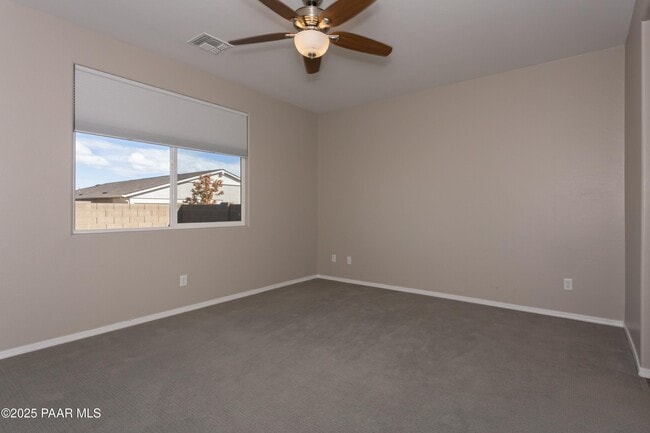 Building Photo - 1352 Warbler Wy