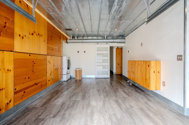 Building Photo - 4467 Ocean View Ave