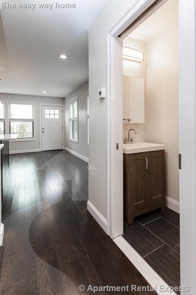 Building Photo - 478 Fulton St