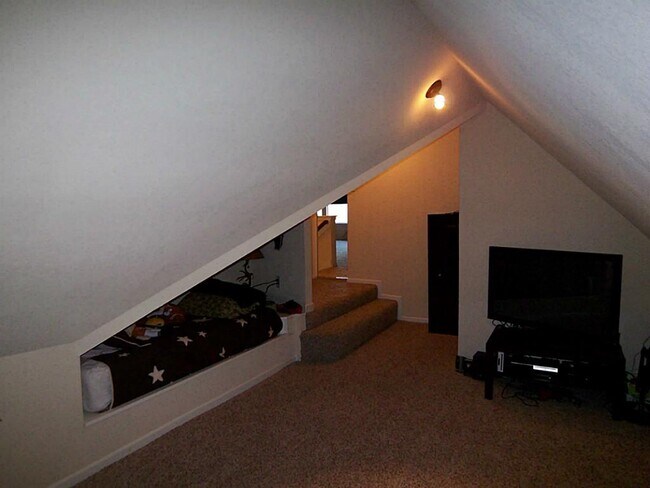 Building Photo - 23610 Whispering Wind