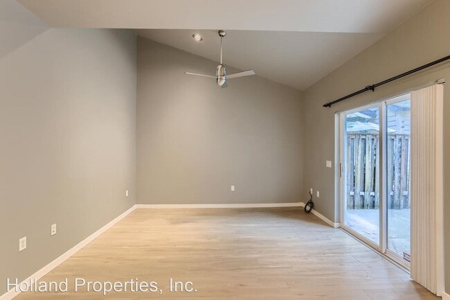 Building Photo - 3 br, 2 bath House - 8131 NE Wilkins St