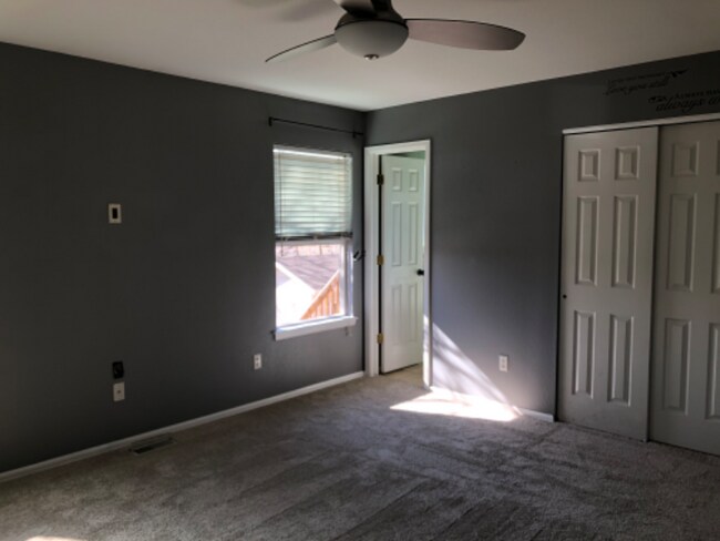 Building Photo - 408 Rollingwood Dr