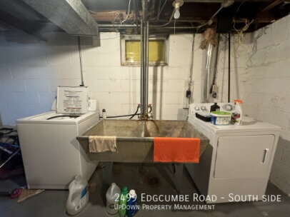 Building Photo - 2499 Edgcumbe Rd