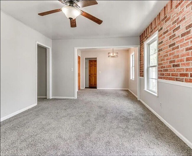 Building Photo - Charming & Refreshed 4 Bed / 1 Bath Home in Midwest City – $1,450/mo