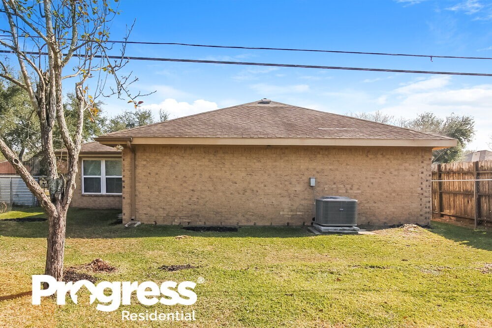 Building Photo - 1140 Glenda St