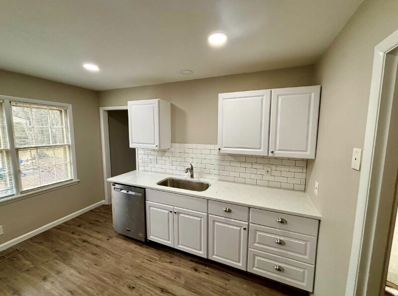 Building Photo - 4202 Cloverdale Dr NW